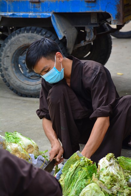 Continuing to support people in need in the Covid-19 pandemic of Hoang Phap Pagoda (series 4)